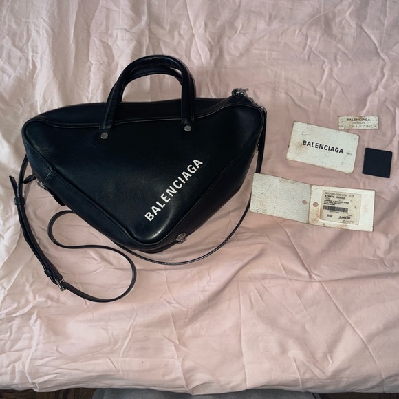 BALENCIAGA TRIANGLE BAG - Picture 2 of 7